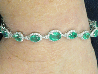 Image 4 of 5 of a N/A NATURAL EMERALD BERYL AND DIAMOND BRACELET