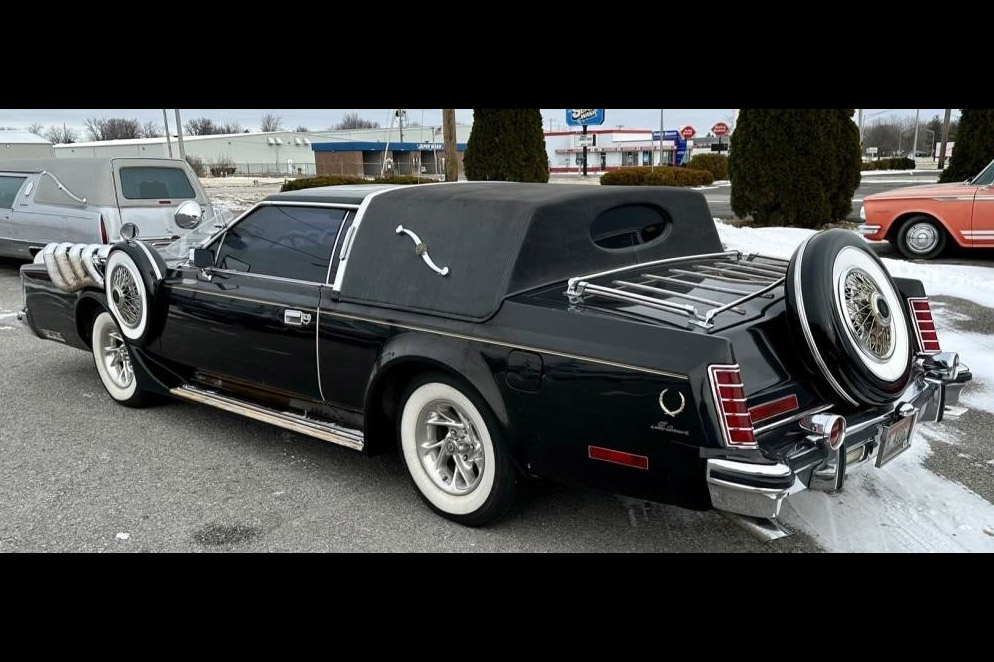 3rd Image of a 1979 LINCOLN CONTINENTAL MARK  V