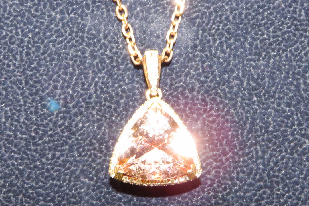 0th Image of a N/A LADIES CAST & ASSEMBLED MORGANITE AND DIAMOND NECKLACE