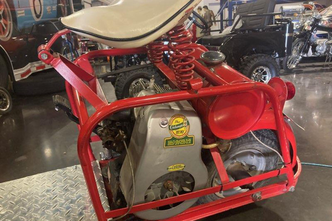 3rd Image of a 1958 CUSHMAN HUSKY