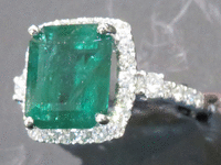 Image 3 of 6 of a N/A PLATINUM EMERALD BERYL & DIAMOND RING