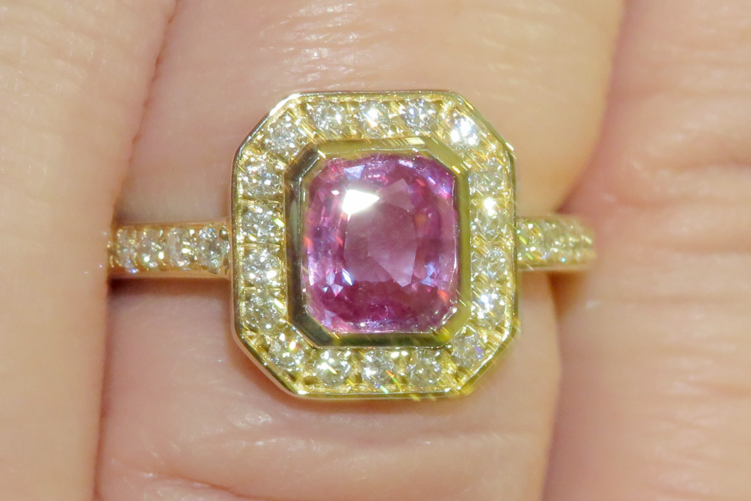 4th Image of a N/A NATURAL SAPPHIRE CORUNDUM & DIAMOND RING