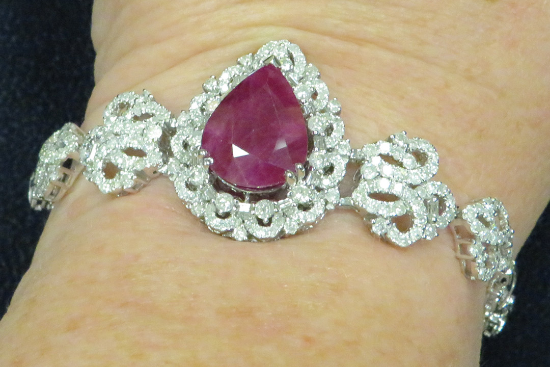 2nd Image of a N/A NATURAL BURMESE RUBY CORUNDUM & DIAMOND BRACELET