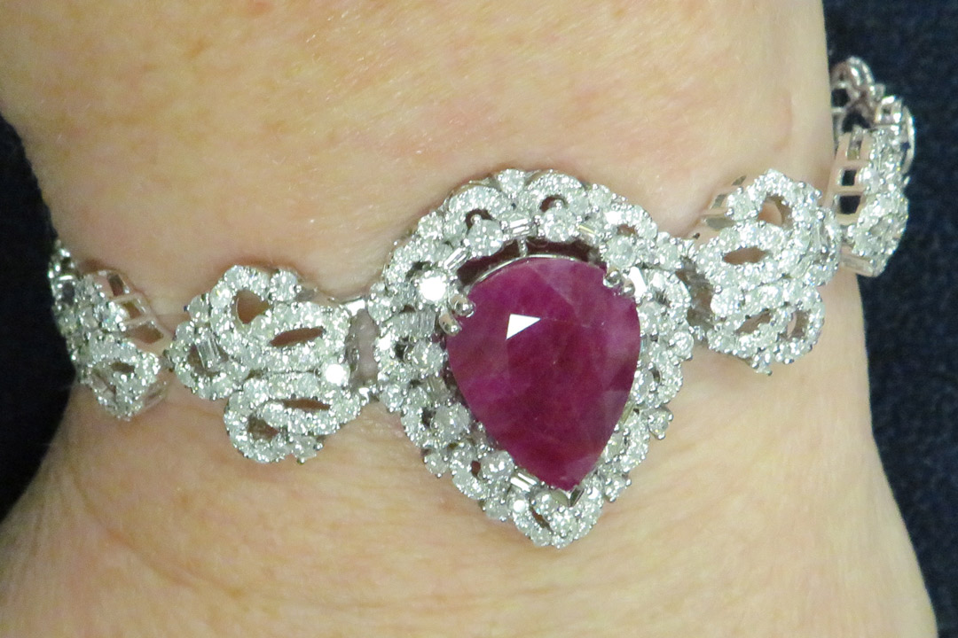 3rd Image of a N/A NATURAL BURMESE RUBY CORUNDUM & DIAMOND BRACELET