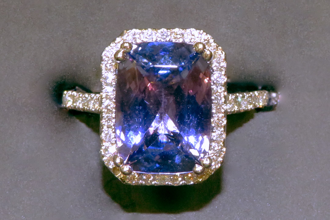 0th Image of a N/A TANZANITE ZOISITE DIAMOND RING