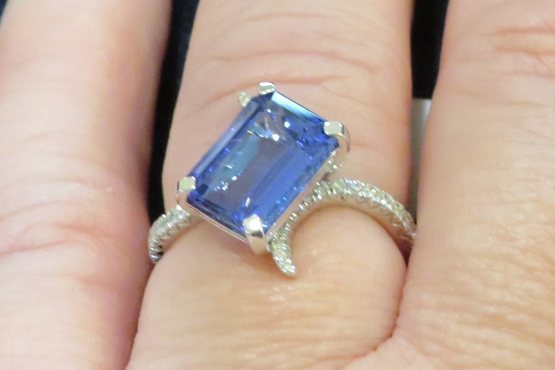2nd Image of a N/A TANZANITE ZOISITE DIAMOND RING