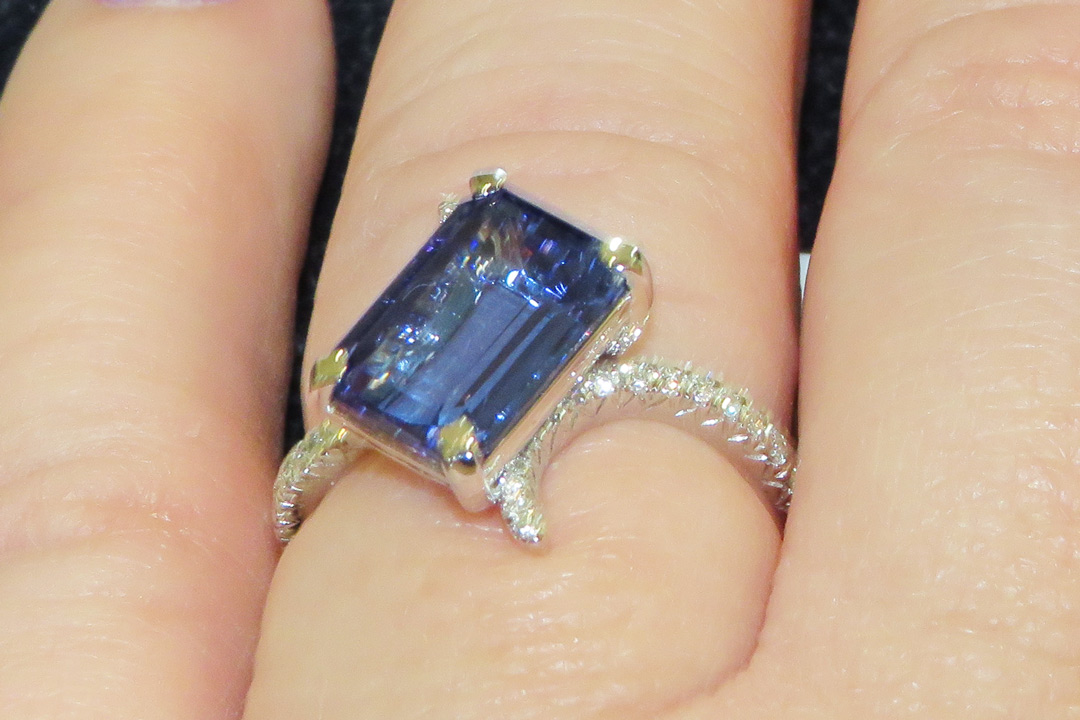 3rd Image of a N/A TANZANITE ZOISITE DIAMOND RING