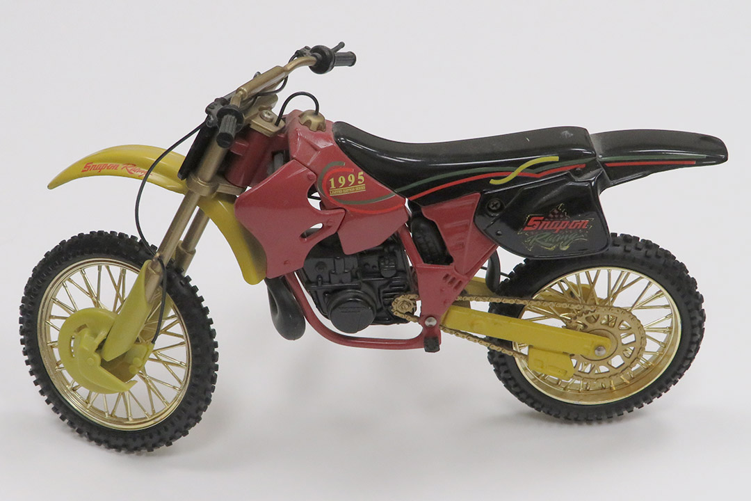 1st Image of a 1995 SNAP-ON RACING DIRT BIKE