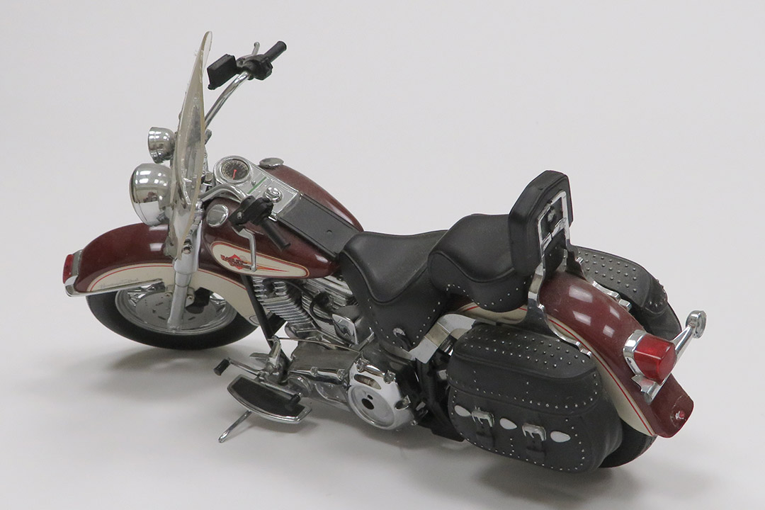 4th Image of a N/A HARLEY- DAVIDSON HERITAGE SOFTAIL CLASSIC