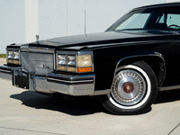 Image 3 of 17 of a 1983 CADILLAC FLEETWOOD