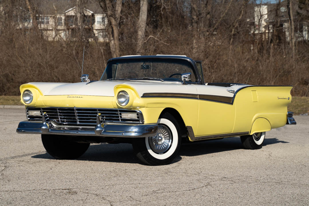1st Image of a 1957 FORD SKYLINER