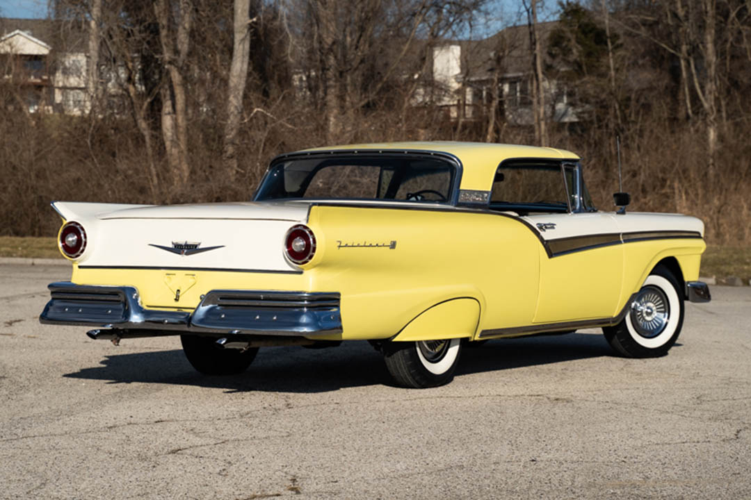 2nd Image of a 1957 FORD SKYLINER