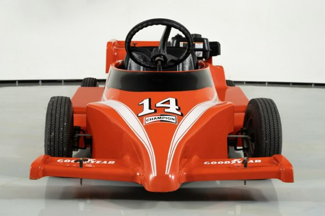 4th Image of a N/A VALVOLINE GO CART