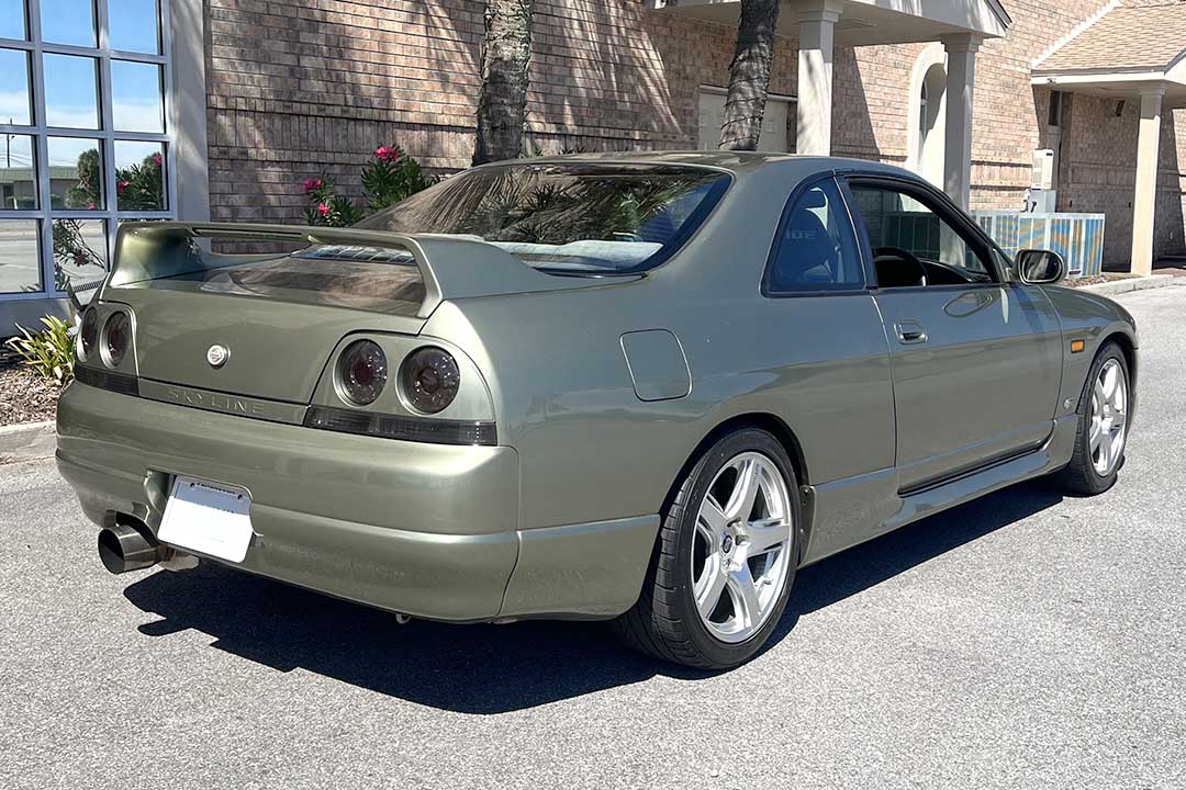 1st Image of a 1995 NISSAN SKYLINE GT-R