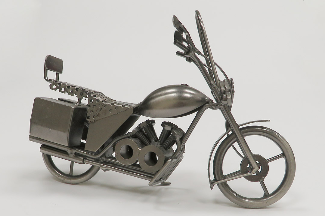 3rd Image of a N/A HANDMADE METAL MOTORCYCLE