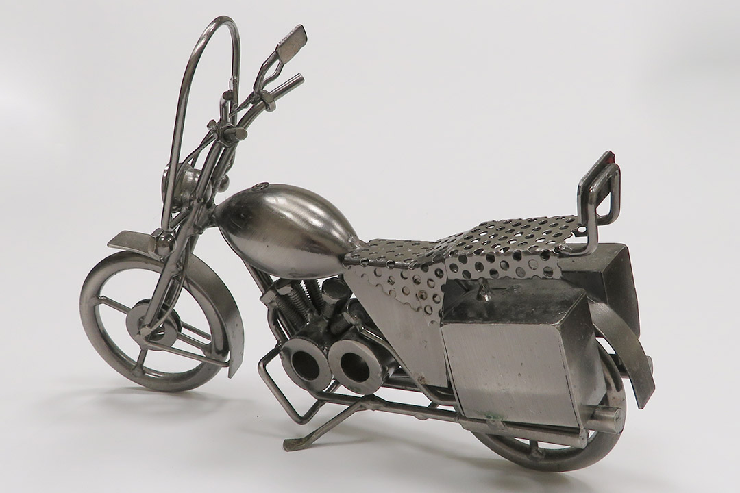 4th Image of a N/A HANDMADE METAL MOTORCYCLE