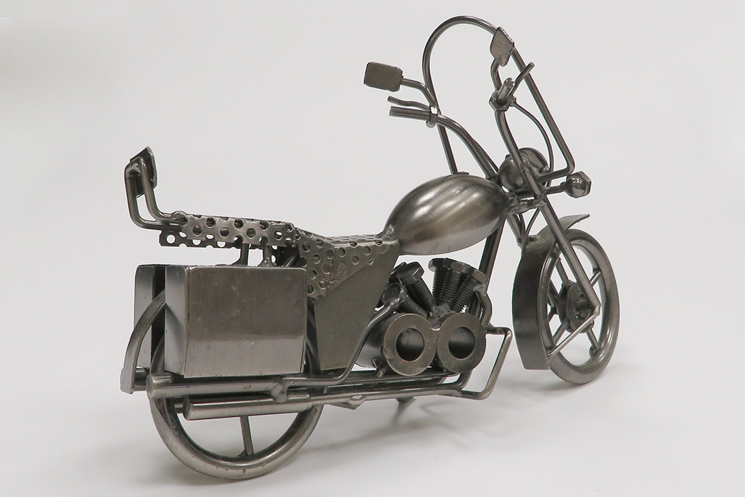 5th Image of a N/A HANDMADE METAL MOTORCYCLE