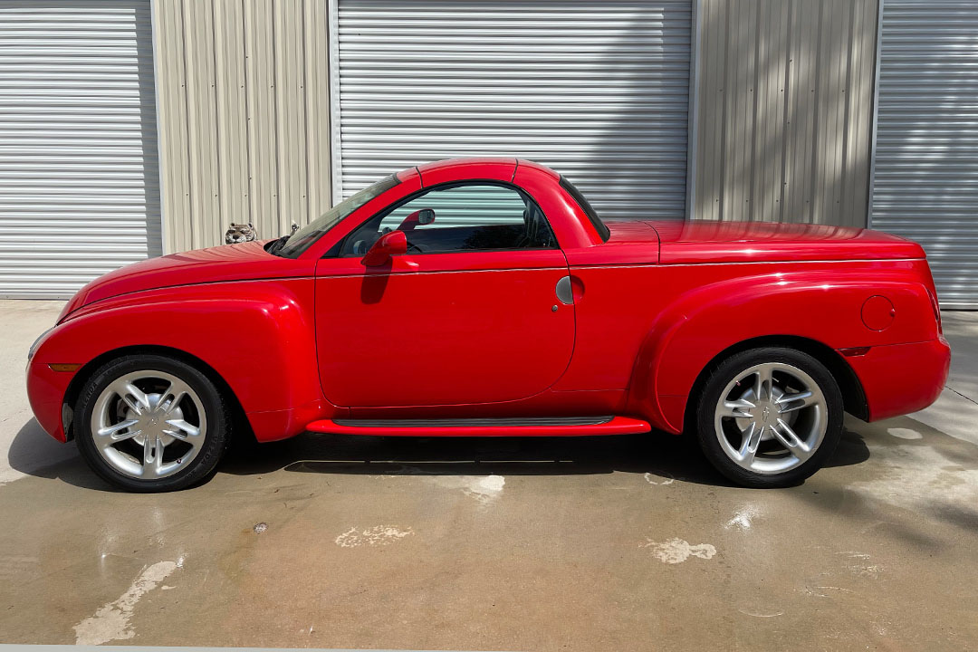 2nd Image of a 2003 CHEVROLET SSR