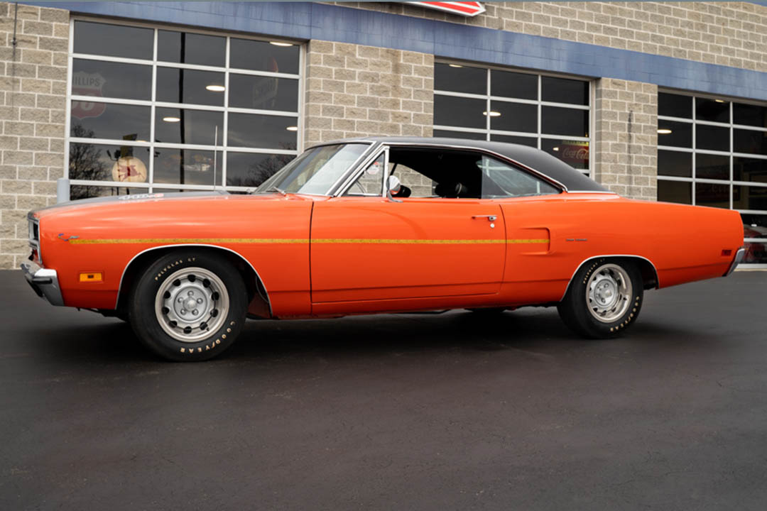 1st Image of a 1970 PLYMOUTH ROADRUNNER