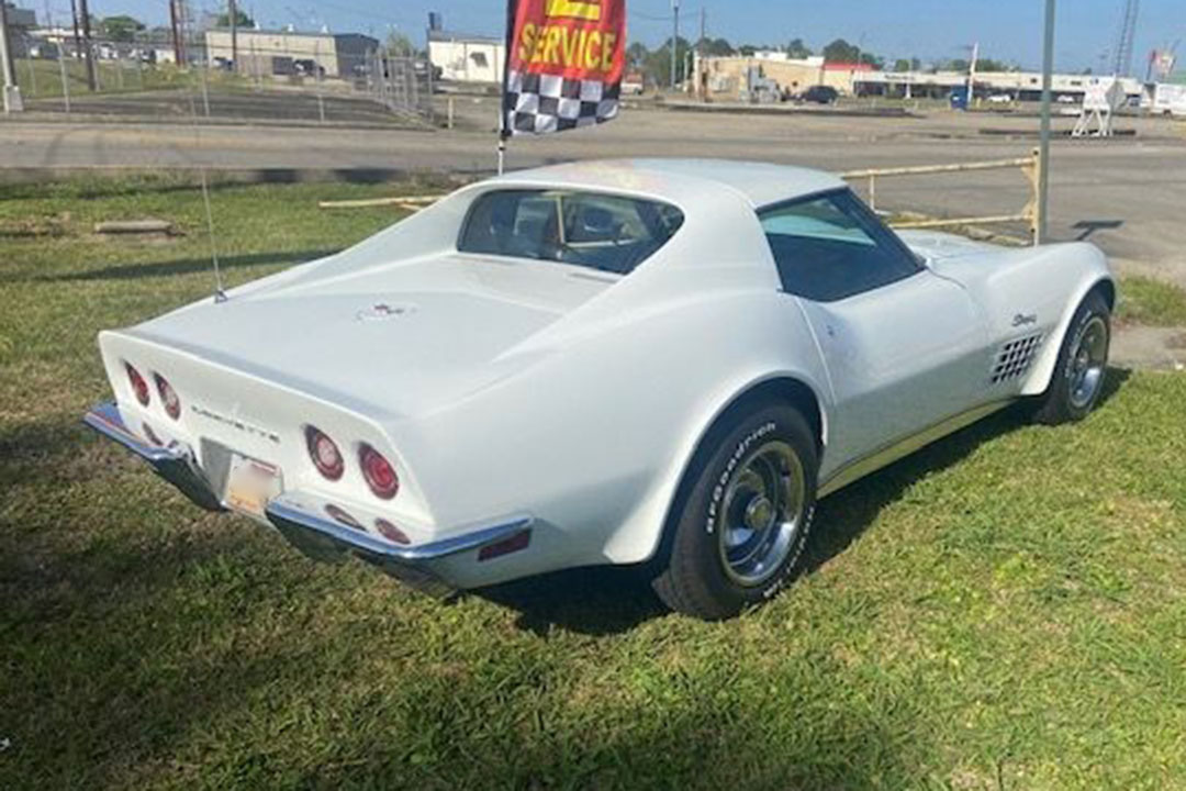 2nd Image of a 1971 CHEVROLET CORVETTE