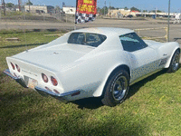 Image 3 of 10 of a 1971 CHEVROLET CORVETTE