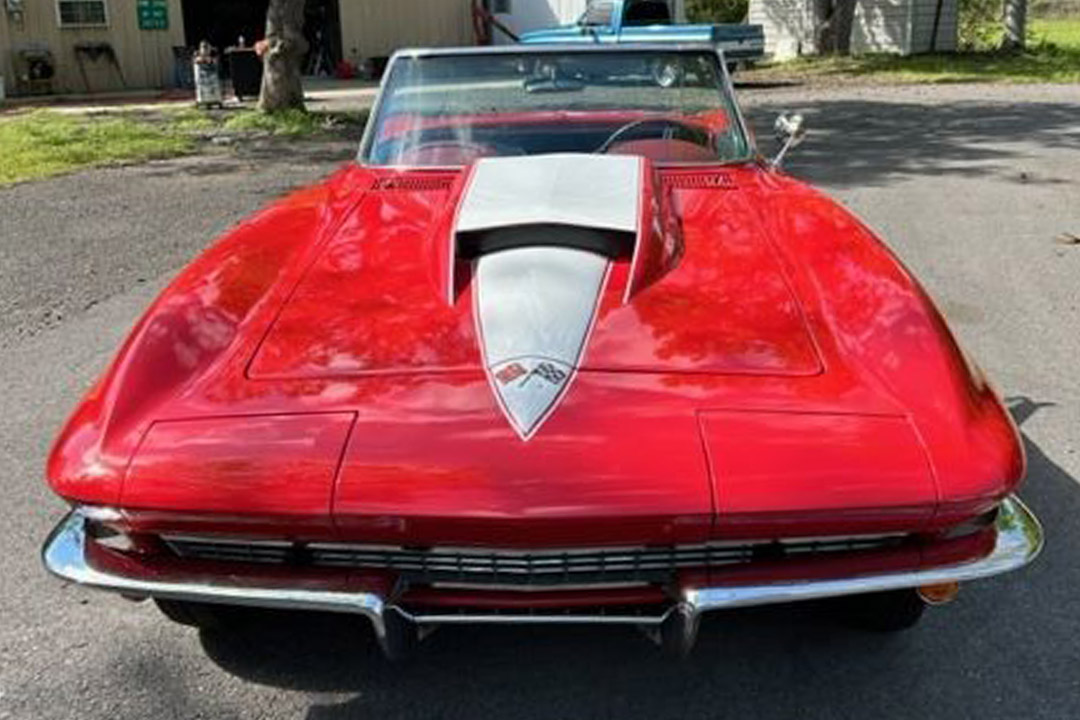 2nd Image of a 1965 CHEVROLET CORVETTE