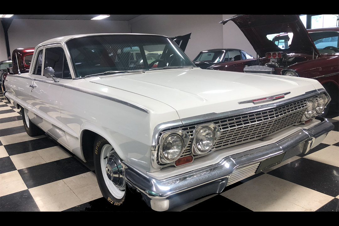 2nd Image of a 1963 CHEVROLET BISCAYNE