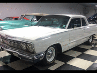 Image 2 of 14 of a 1963 CHEVROLET BISCAYNE