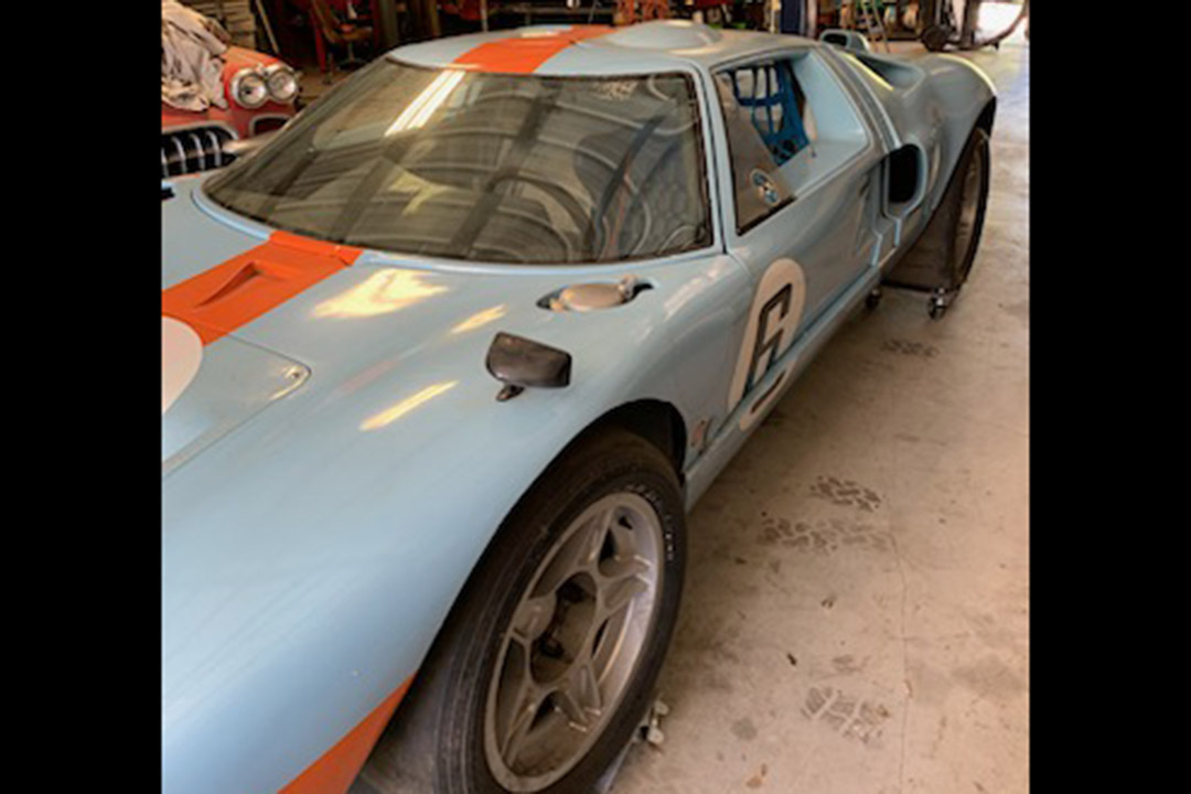 2nd Image of a 1967 FORD GT