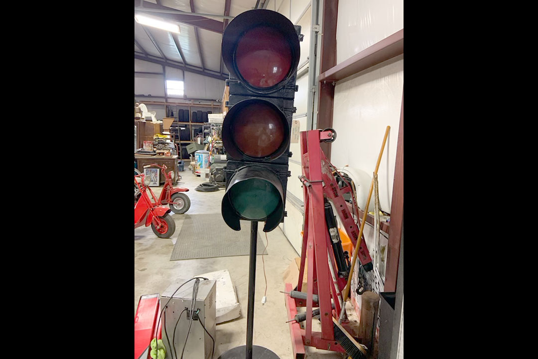 0th Image of a N/A 3 TRAFFIC LIGHT