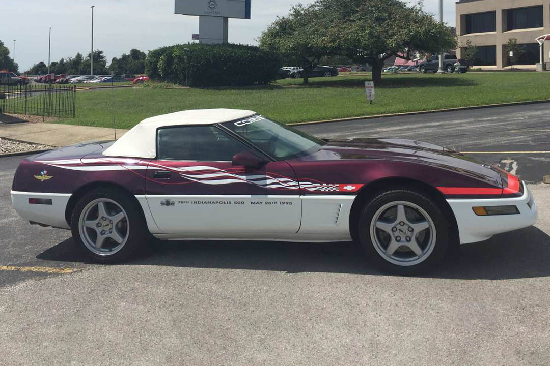 3rd Image of a 1995 CHEVROLET CORVETTE PACE CAR