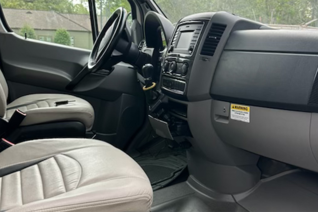 7th Image of a 2019 MERCEDES-BENZ SPRINTER 3500