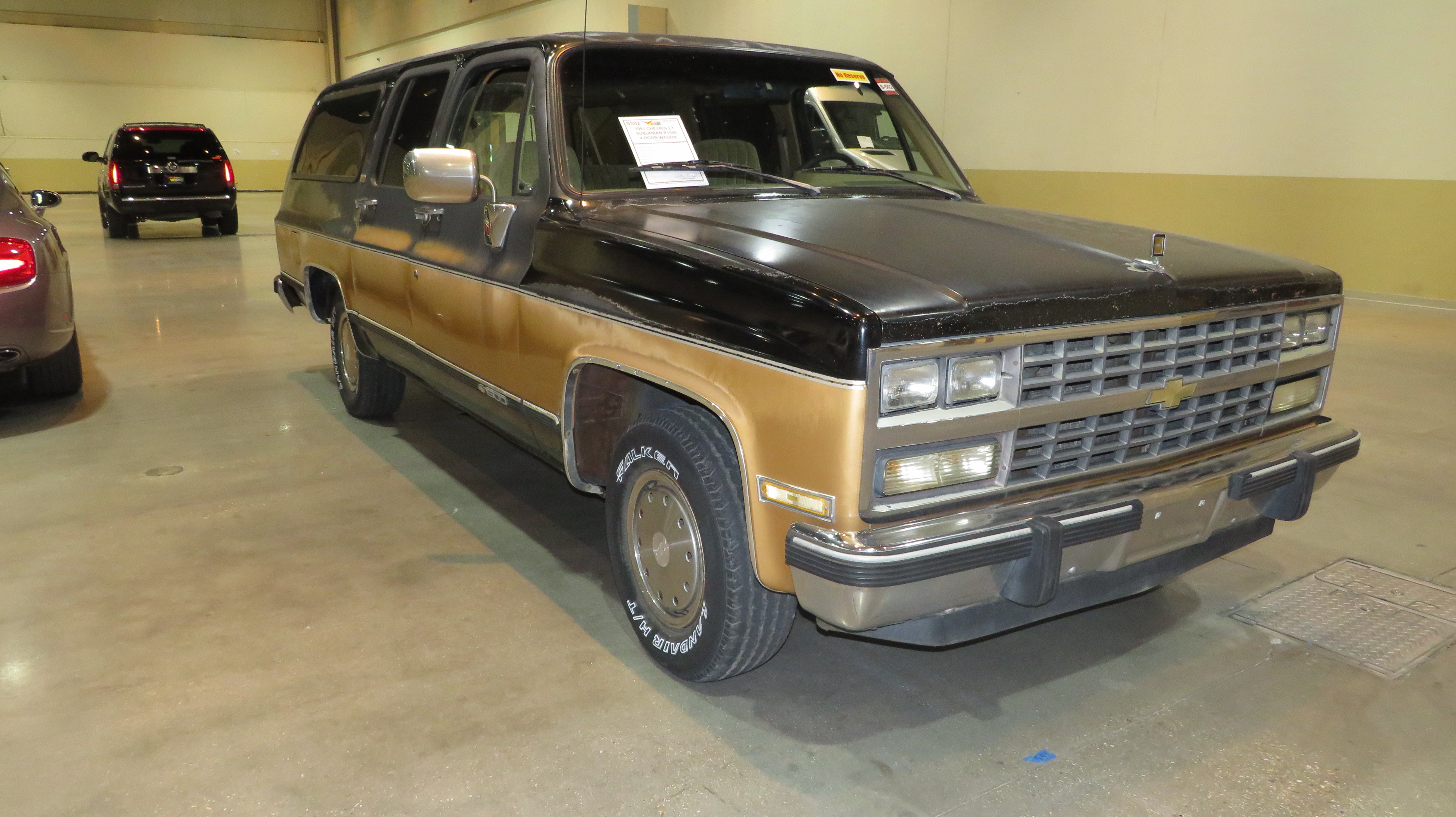 0th Image of a 1991 CHEVROLET SUBURBAN R1500