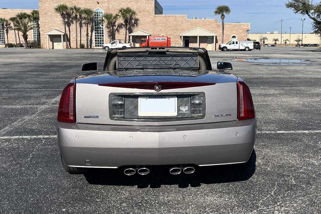 3rd Image of a 2004 CADILLAC XLR