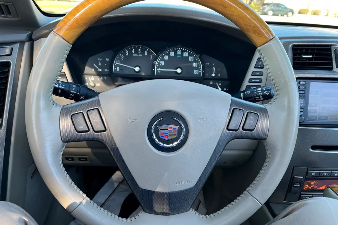 11th Image of a 2004 CADILLAC XLR