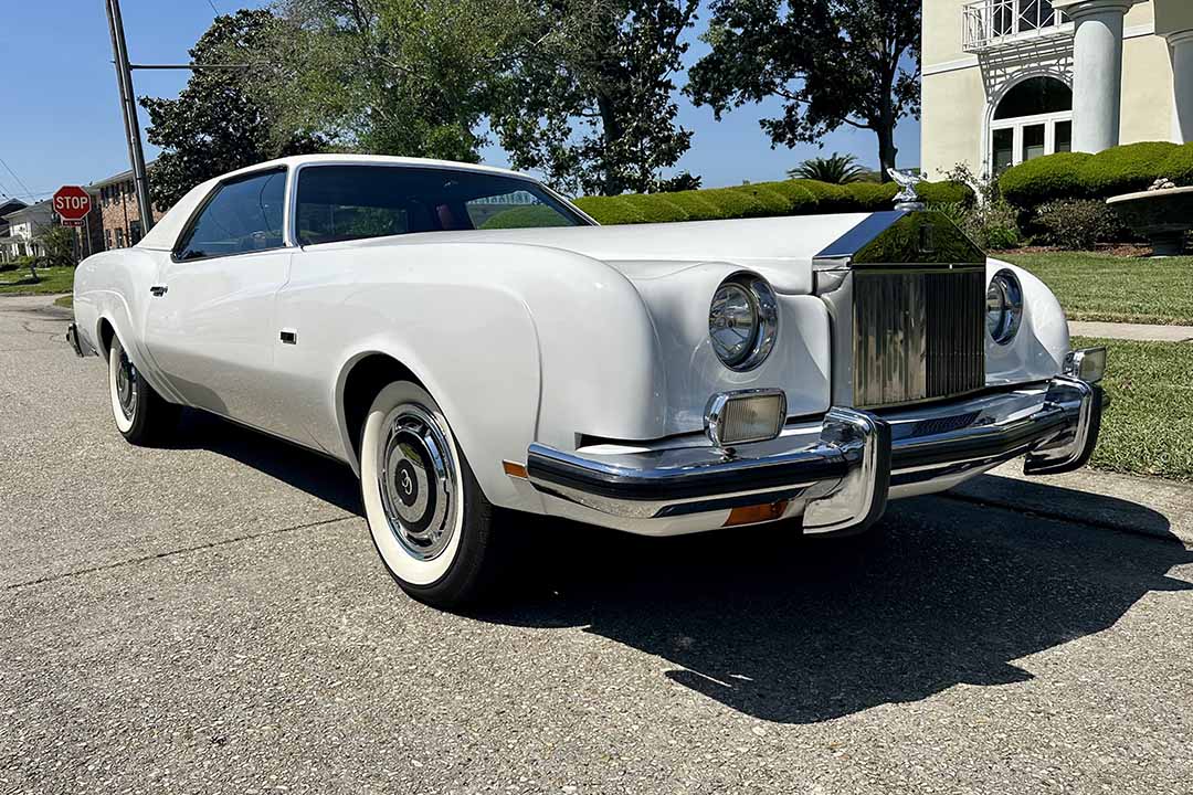 2nd Image of a 1976 CHEVROLET CLOUD