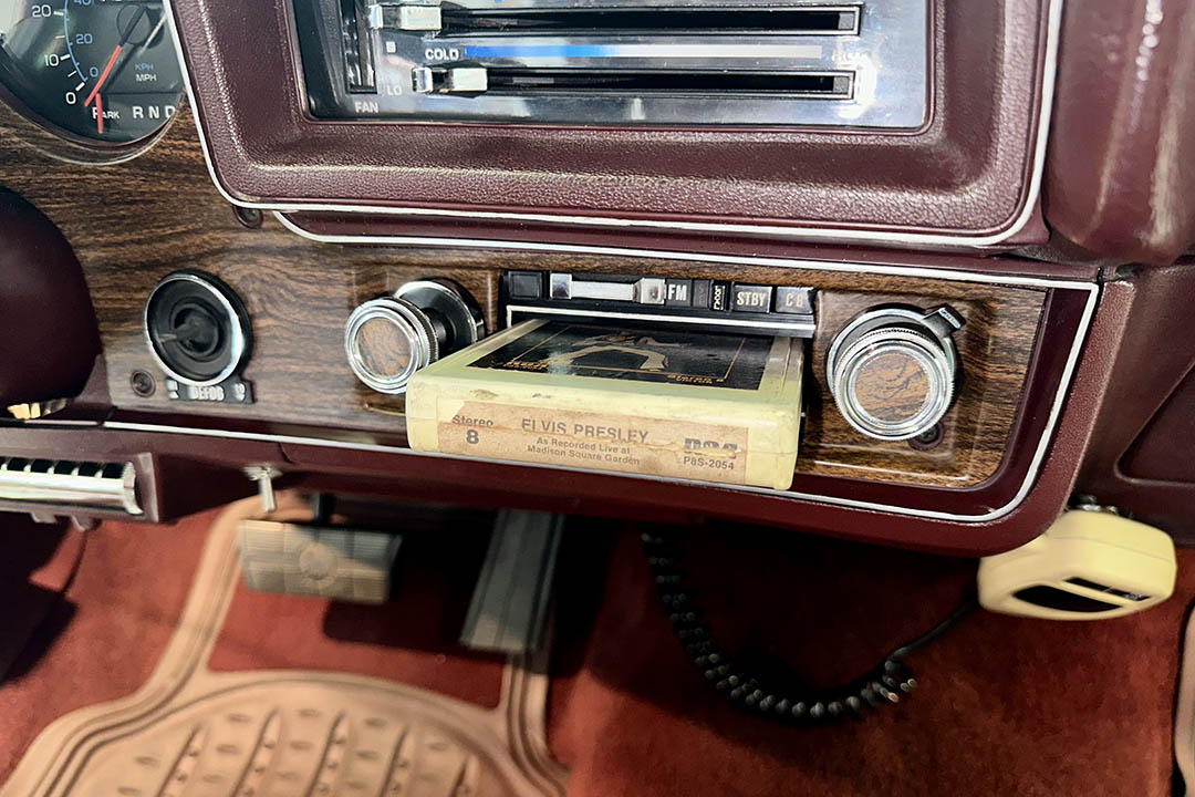 23rd Image of a 1976 CHEVROLET CLOUD