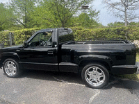 Image 4 of 10 of a 1990 GMC SIERRA C1500