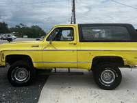 Image 4 of 11 of a 1977 GMC JIMMY HIGH SIERRA 4X4