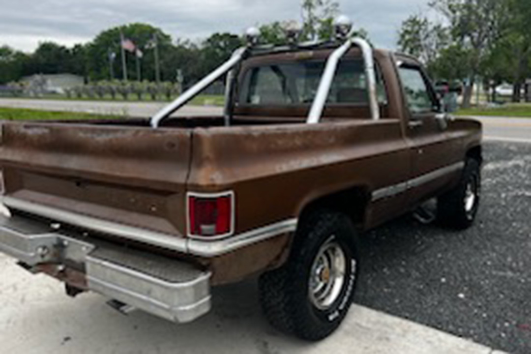 2nd Image of a 1981 CHEVROLET K10