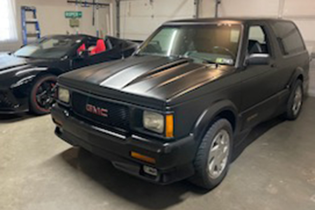 0th Image of a 1993 GMC TYPHOON