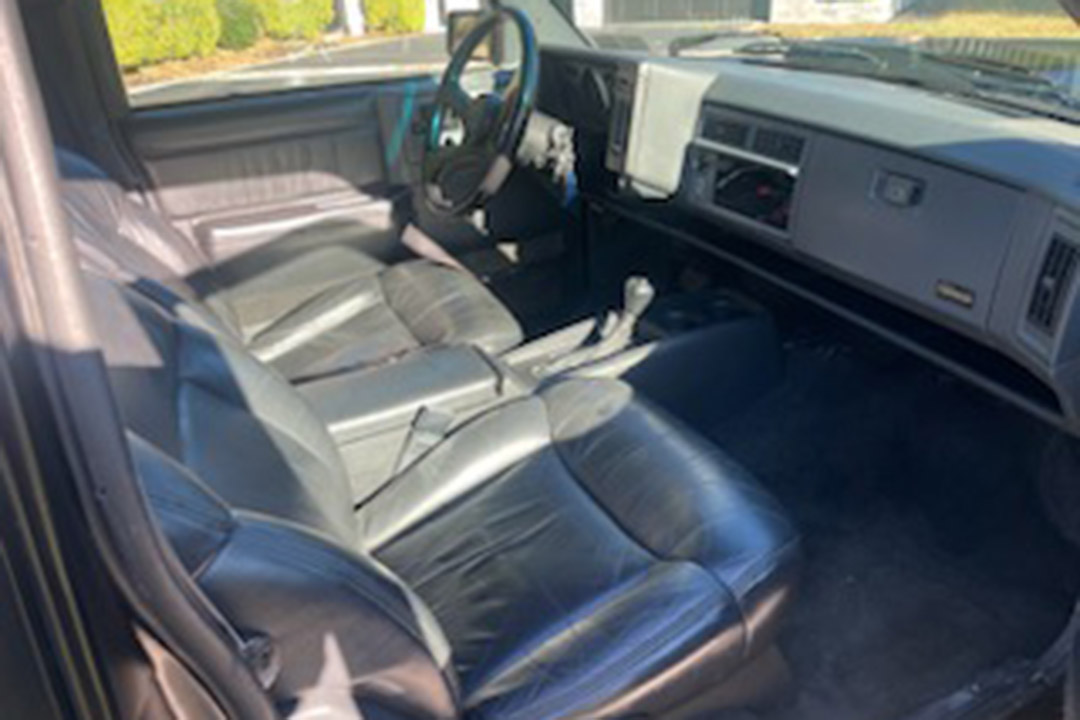 8th Image of a 1993 GMC TYPHOON