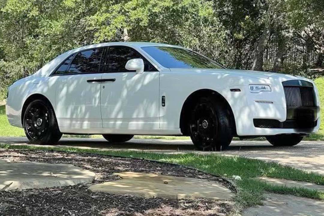 1st Image of a 2016 ROLLS ROYCE GHOST