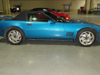 Image 3 of 12 of a 1994 CHEVROLET CORVETTE