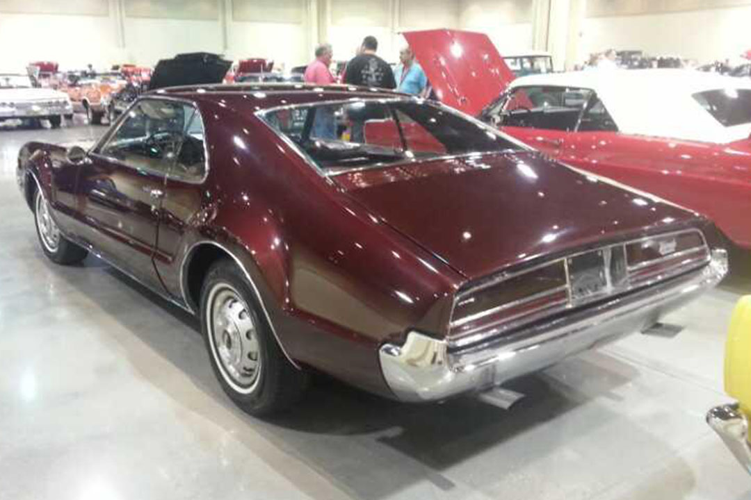 2nd Image of a 1966 OLDSMOBILE TORONADO