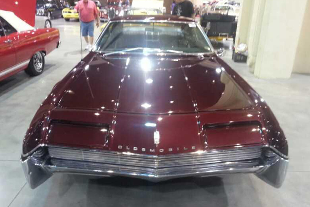 3rd Image of a 1966 OLDSMOBILE TORONADO