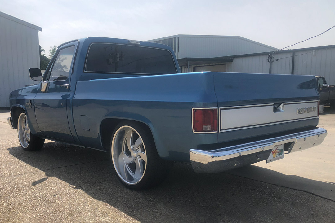 2nd Image of a 1983 CHEVROLET C10