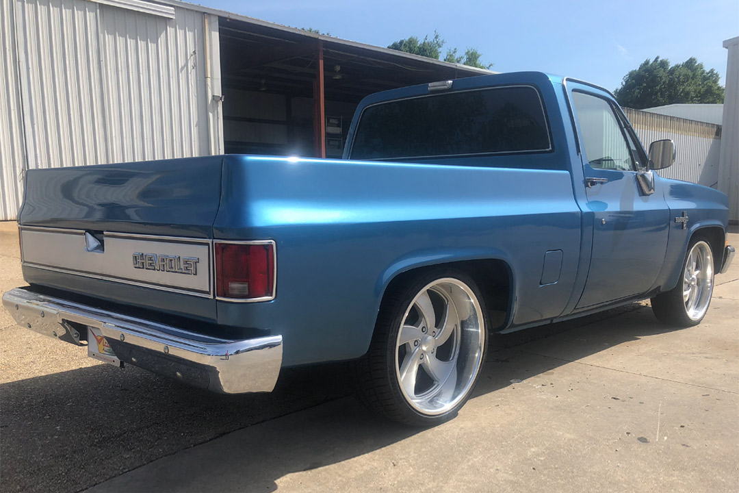 3rd Image of a 1983 CHEVROLET C10