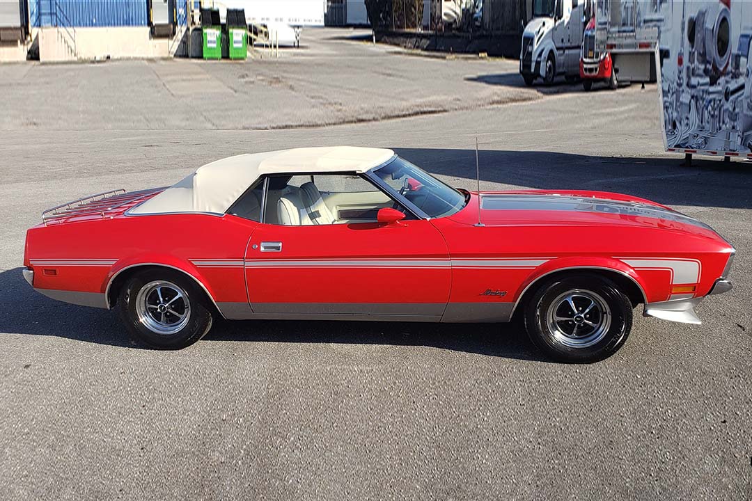 3rd Image of a 1972 FORD MUSTANG