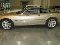 Image 3 of 15 of a 2000 JAGUAR XK8